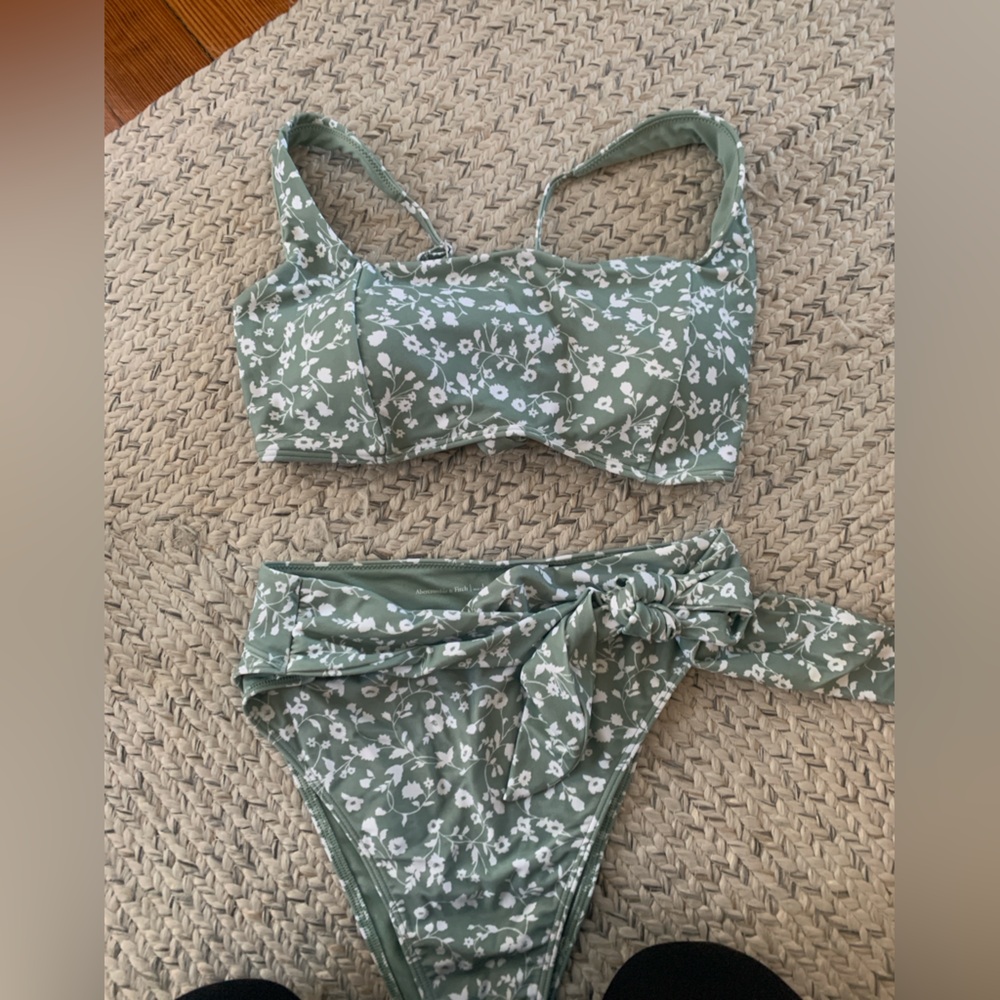 Abercrombie bikini bottoms